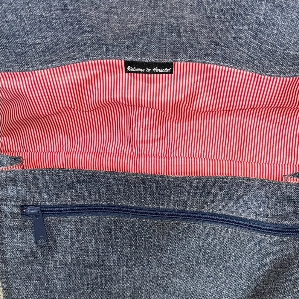 Herschel Supply Company chic gray